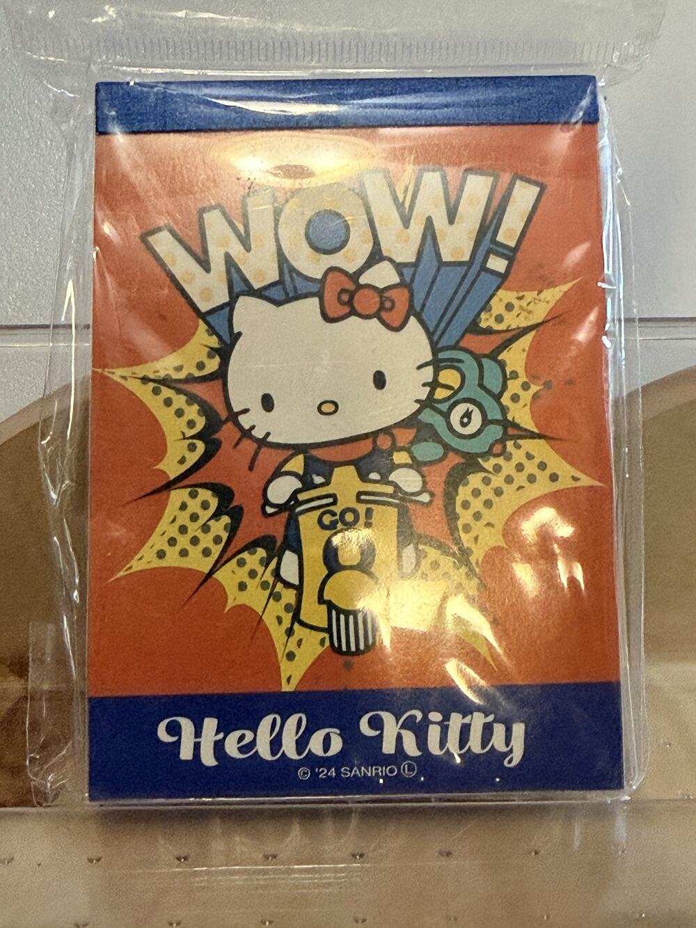#HK-514 Hello Kitty Mini Retro Notepad